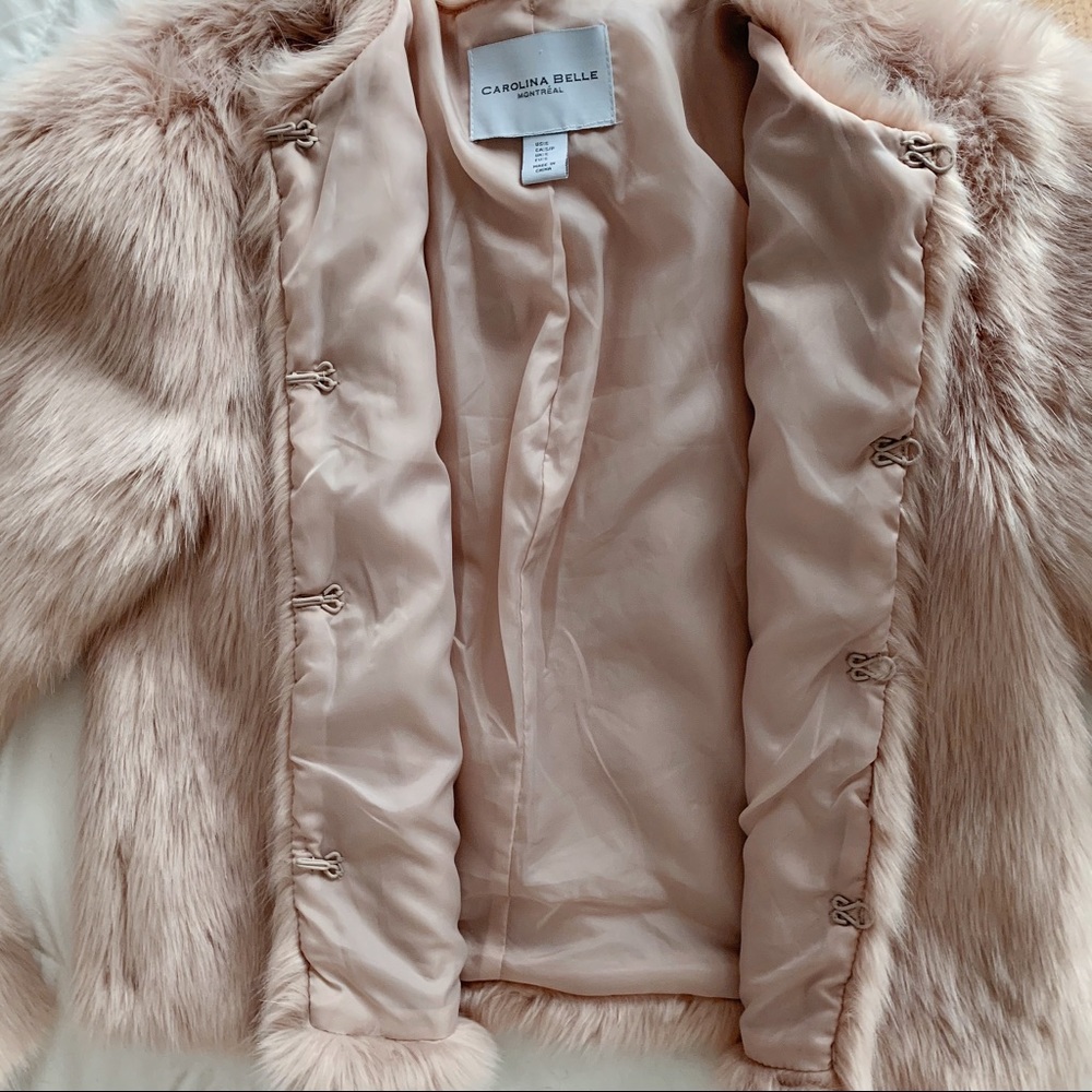 Soft pink faux fur ladies coat - Picture 4 of 4